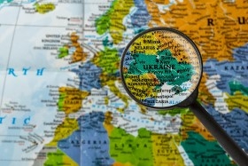 Ukraine - Lupe - bearbeitet - iStock-530826058 Ukraine